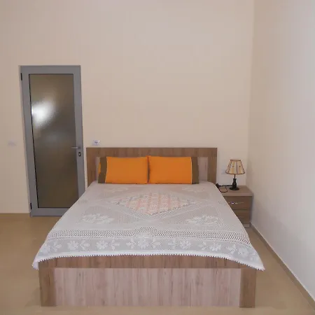 Apartament Braho 1 *